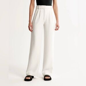 NWT Elegant Creamy White High-Rise Wide-Leg Trousers